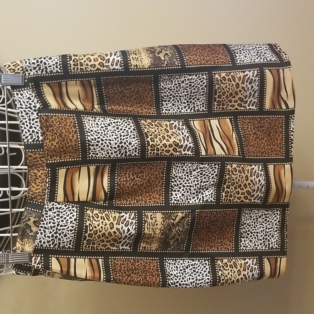 Silkland animal print skirt